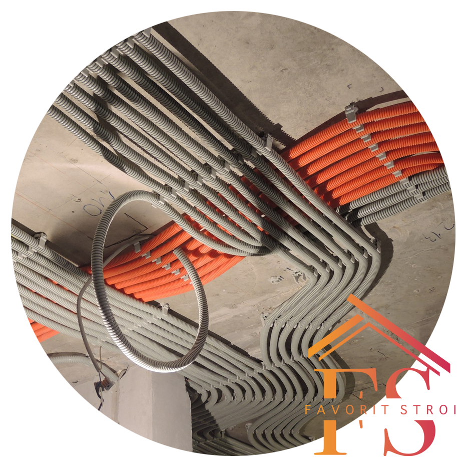 Процесс установки электропроводки в Талдоме.